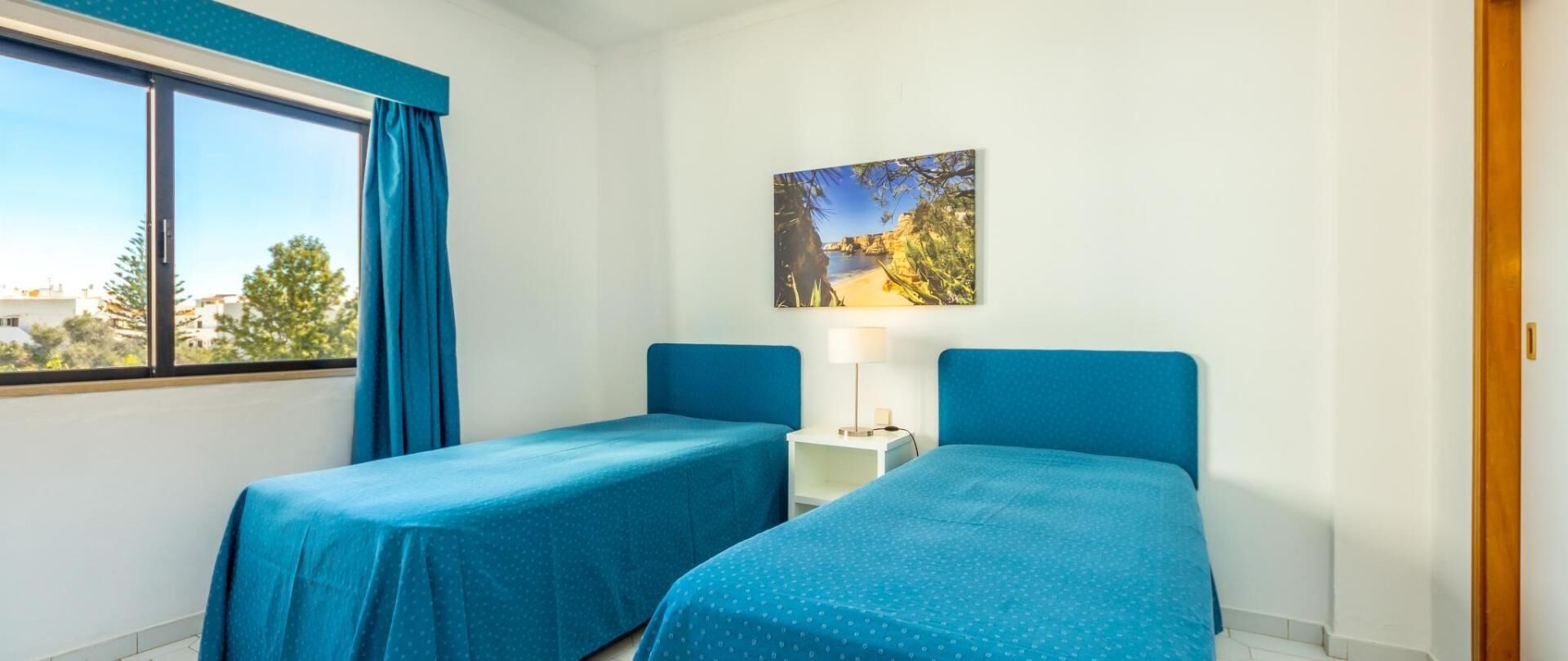 in-room safe, iron/ironing board, free wifi, bed sheets