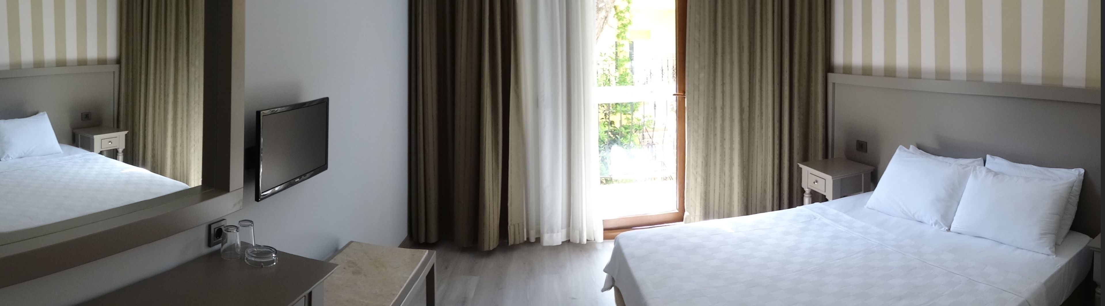 standard double or twin room | 1 bedroom, premium bedding, minibar, blackout curtains