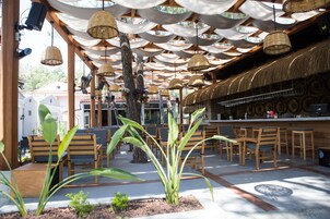 Uitzicht op het zwembad