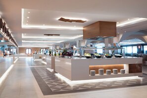 4 Restaurants, Frühstück, Mittagessen, Abendessen, internationale Küche