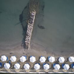 Private beach, sun-loungers, beach umbrellas, beach towels