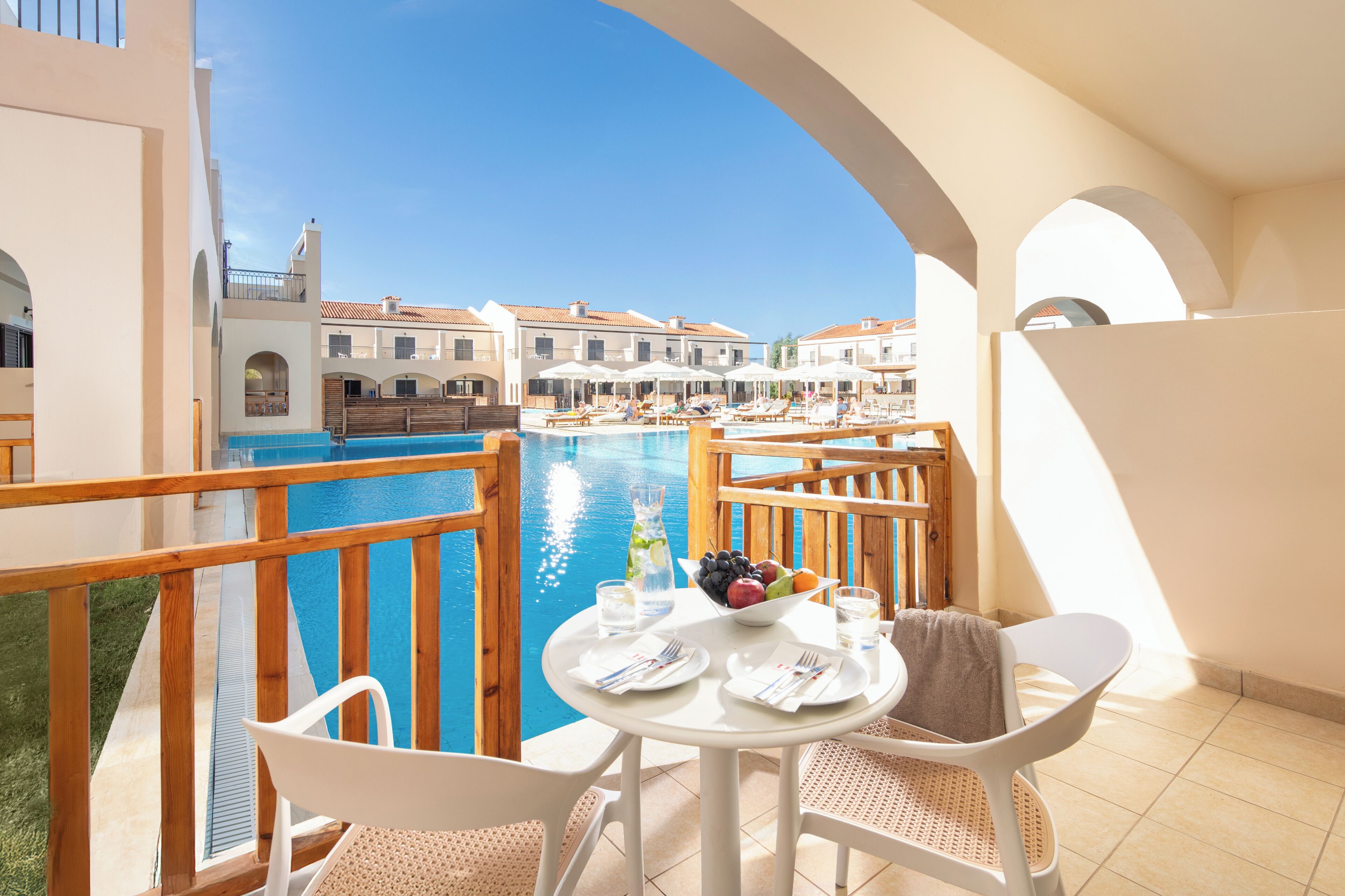 Family Room (Sharing Pool) | Terrace/patio