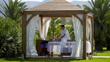 Hot tub, body treatments, aromatherapy, body scrubs, thalassotherapy