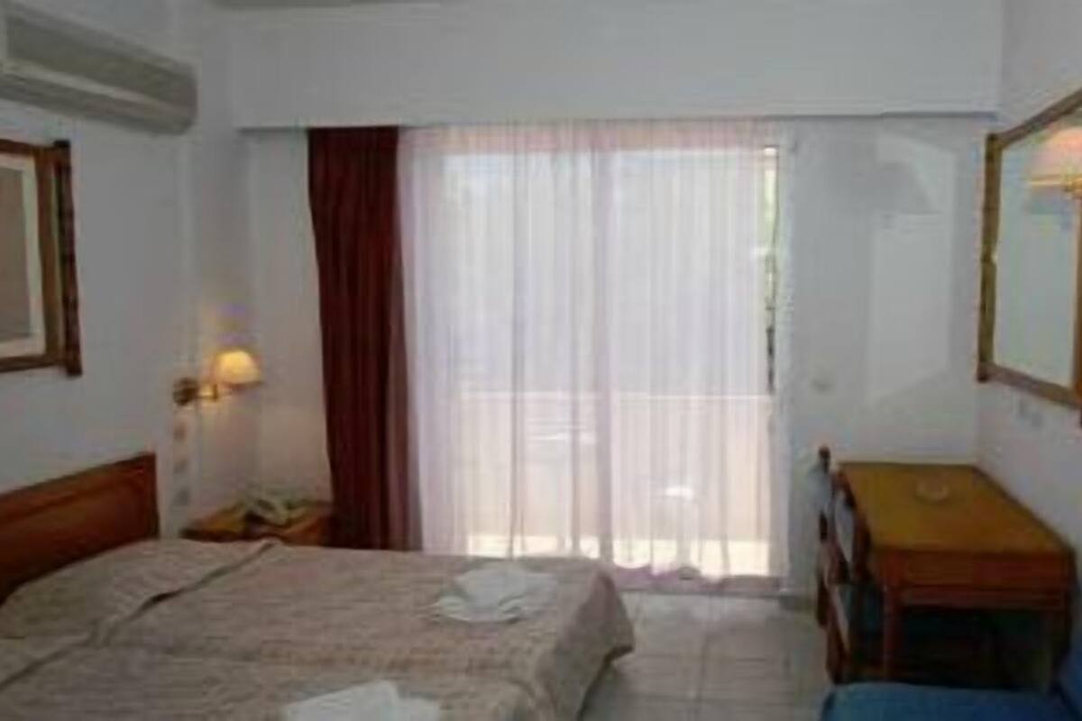Ropa de cama de alta calidad, caja fuerte, cortinas opacas