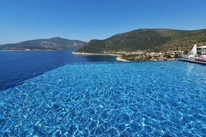 Seasonal outdoor pool, open 10:00 AM to 7:00 PM, pool umbrellas - Kalamar Hotel (Kas)