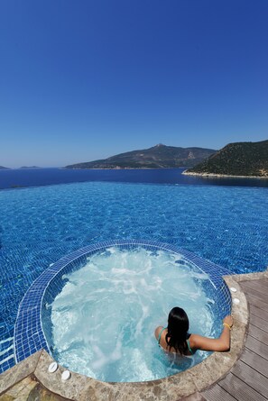 Seasonal outdoor pool, open 10:00 AM to 7:00 PM, pool umbrellas - Kalamar Hotel (Kas)