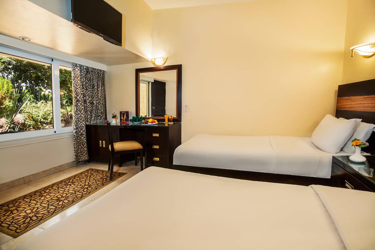 1 bedroom, in-room safe, desk, blackout curtains