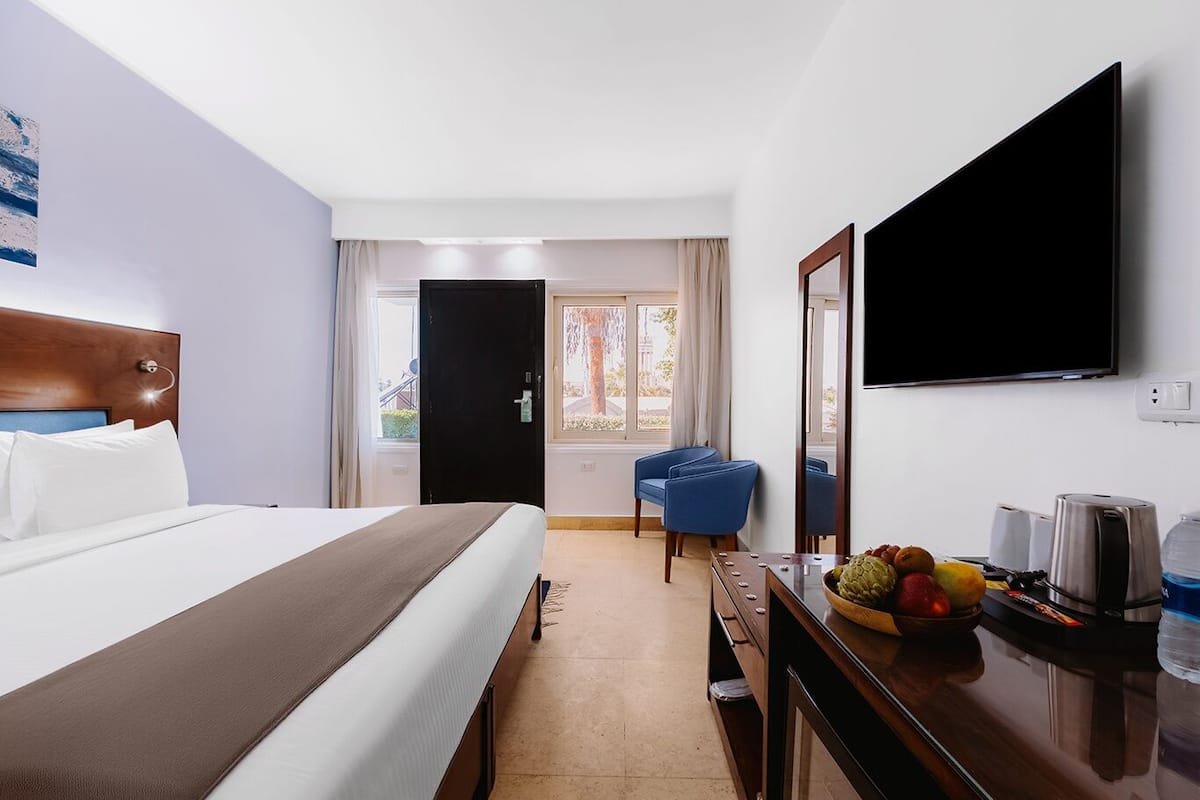 Standard Double Room, Garden View