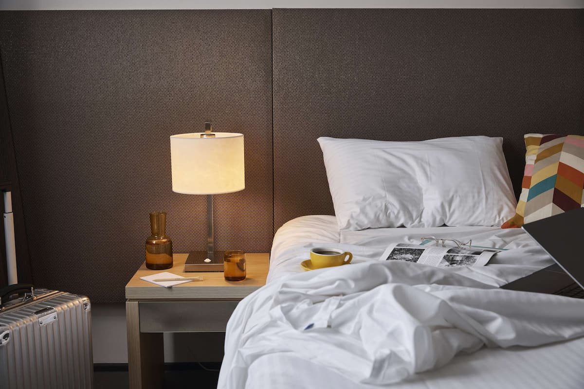 deluxe queen room | 1 bedroom, premium bedding, pillow-top beds, minibar