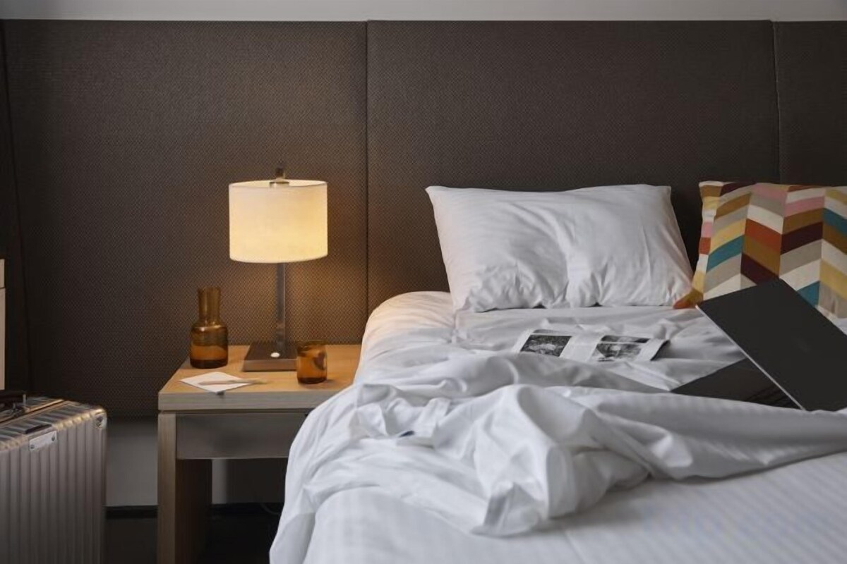 Premium bedding, pillowtop beds, minibar, in-room safe