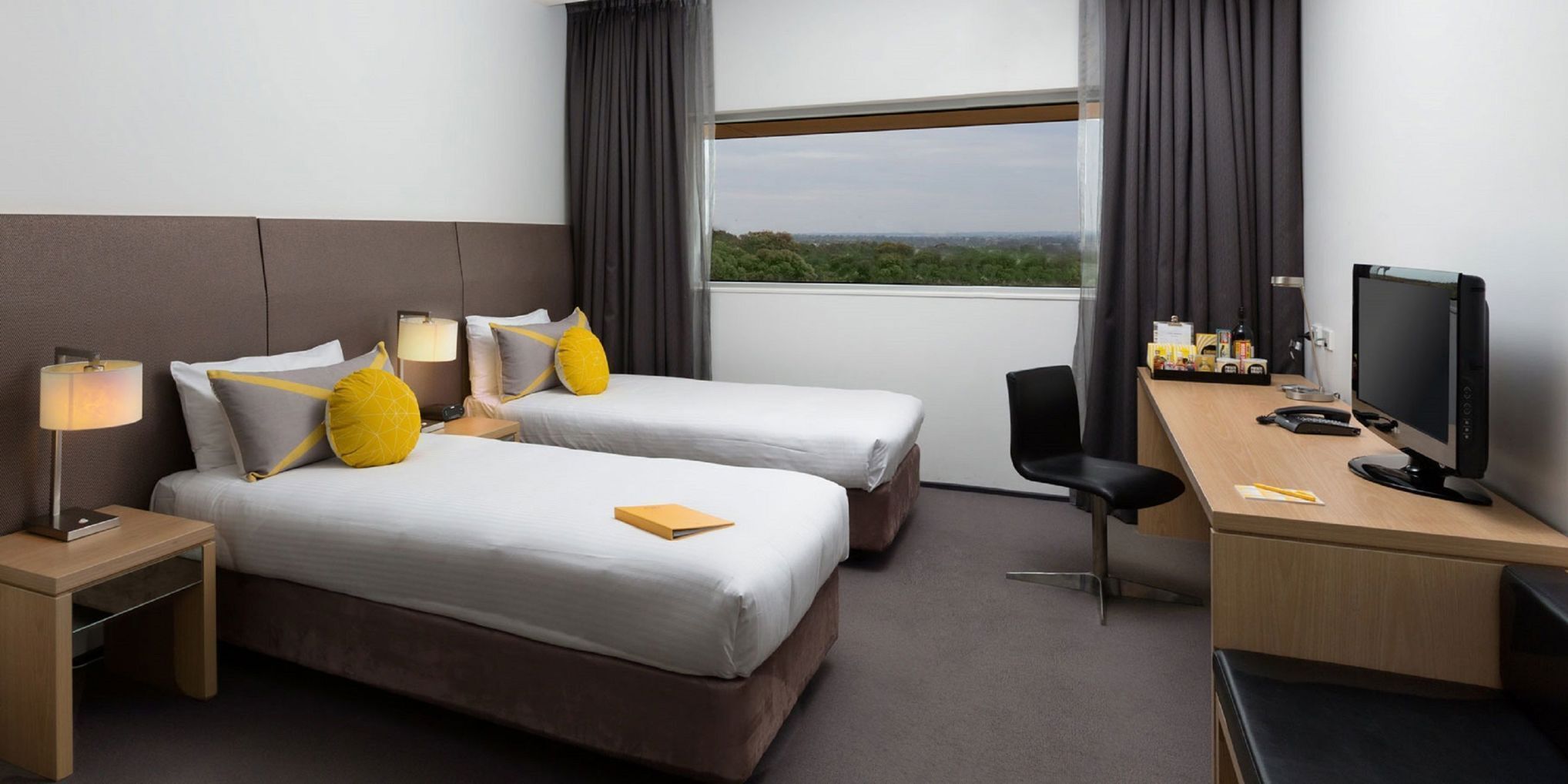 Literie de qualité supérieure, surmatelas, minibar