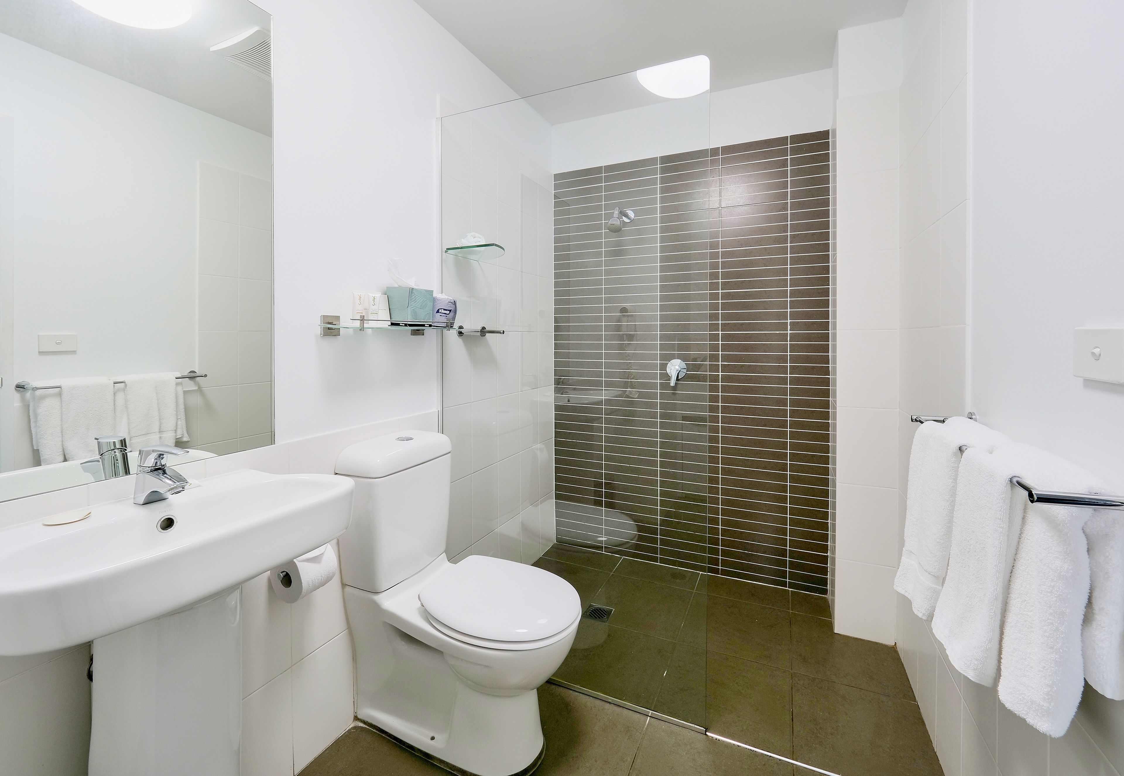 Apartment, 1 Bedroom | Bathroom | Shower, free toiletries, hair dryer, towels