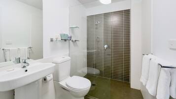 Apartment, 1 Bedroom | Bathroom | Shower, free toiletries, hair dryer, towels