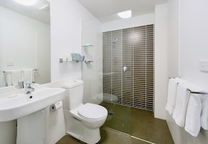 Apartment, 1 Bedroom | Bathroom