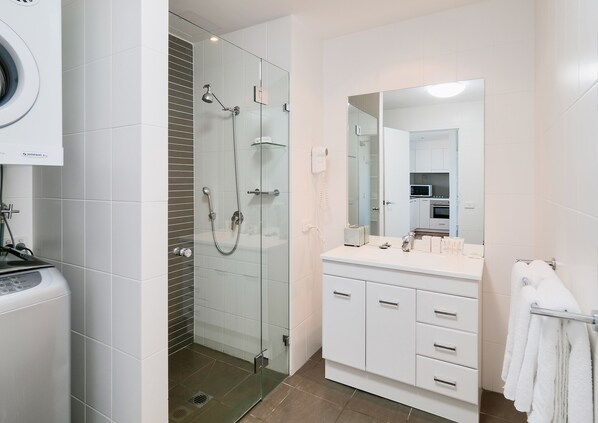 Bathroom - Chifley Apartments Newcastle (Newcastle)