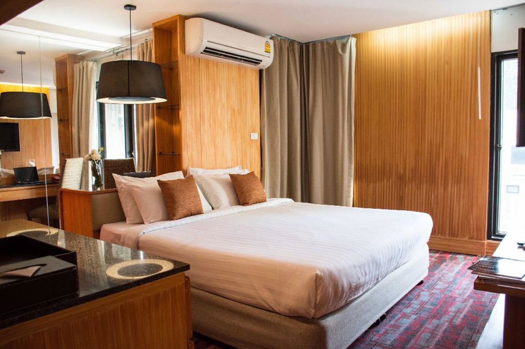 In-room safe, individually decorated, individually furnished, desk
