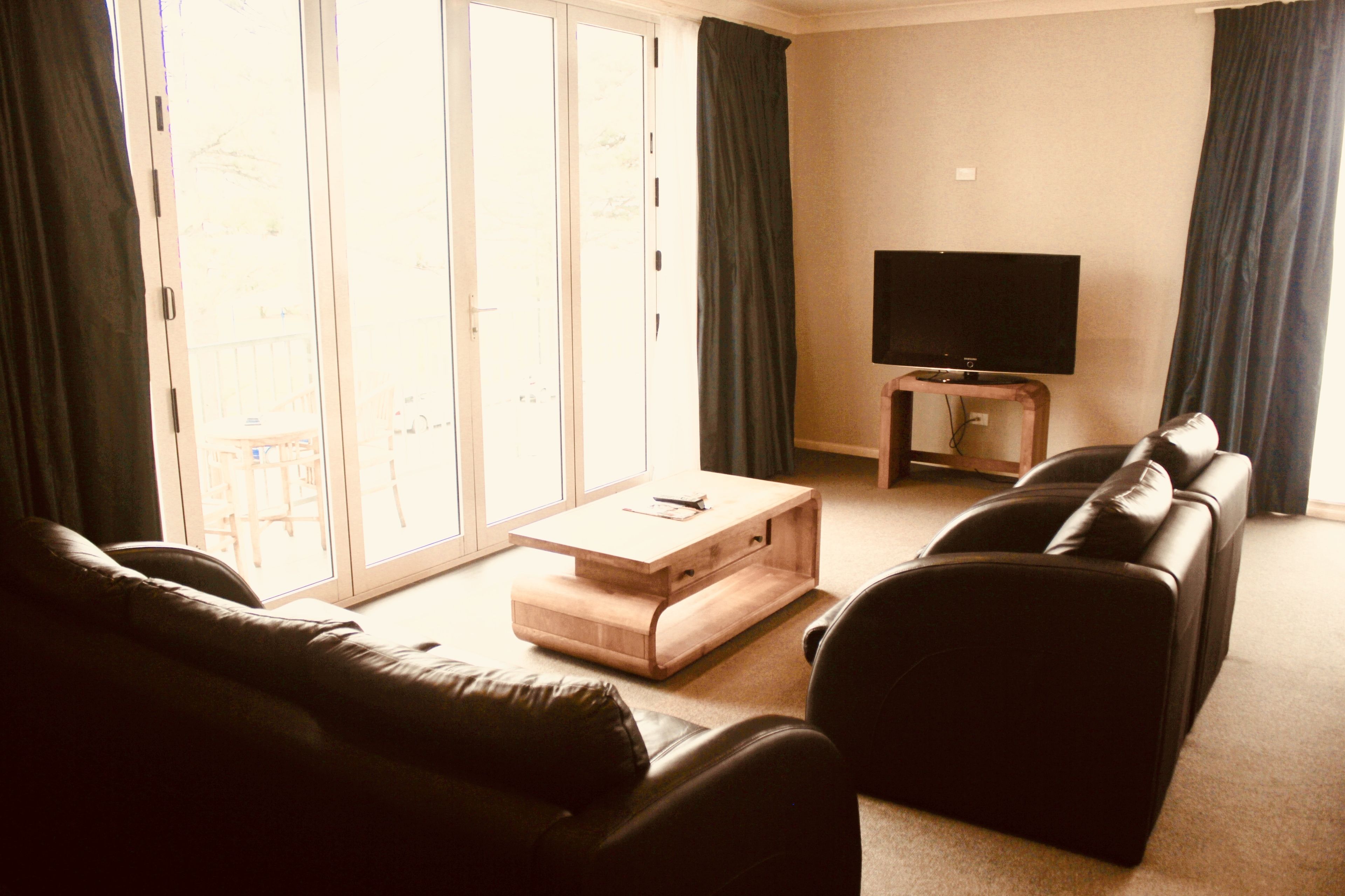 Ocean View Premium Studio with Spa | Living area