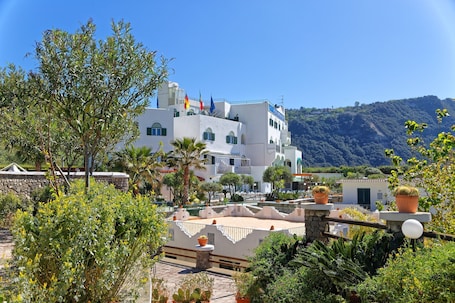 Vista desde la propiedad. Hotel Punta Imperatore