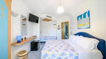 Family Room | Minibar, desk, cribs/infant beds, free WiFi