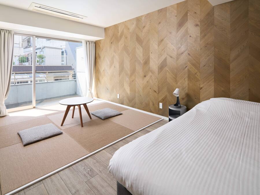 Modern Japanese Tatami Room (4 People) | In-room safe, individually decorated, individually furnished, desk