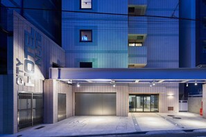 Façade de l’hébergement - soirée/nuit