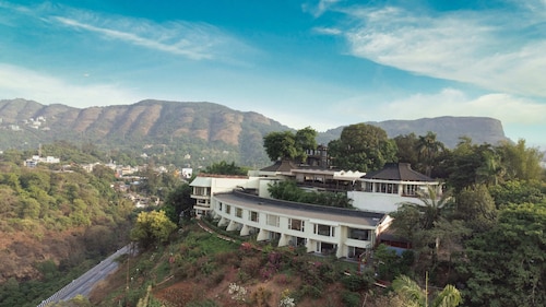 Athiva Resort & Spa, Khandala