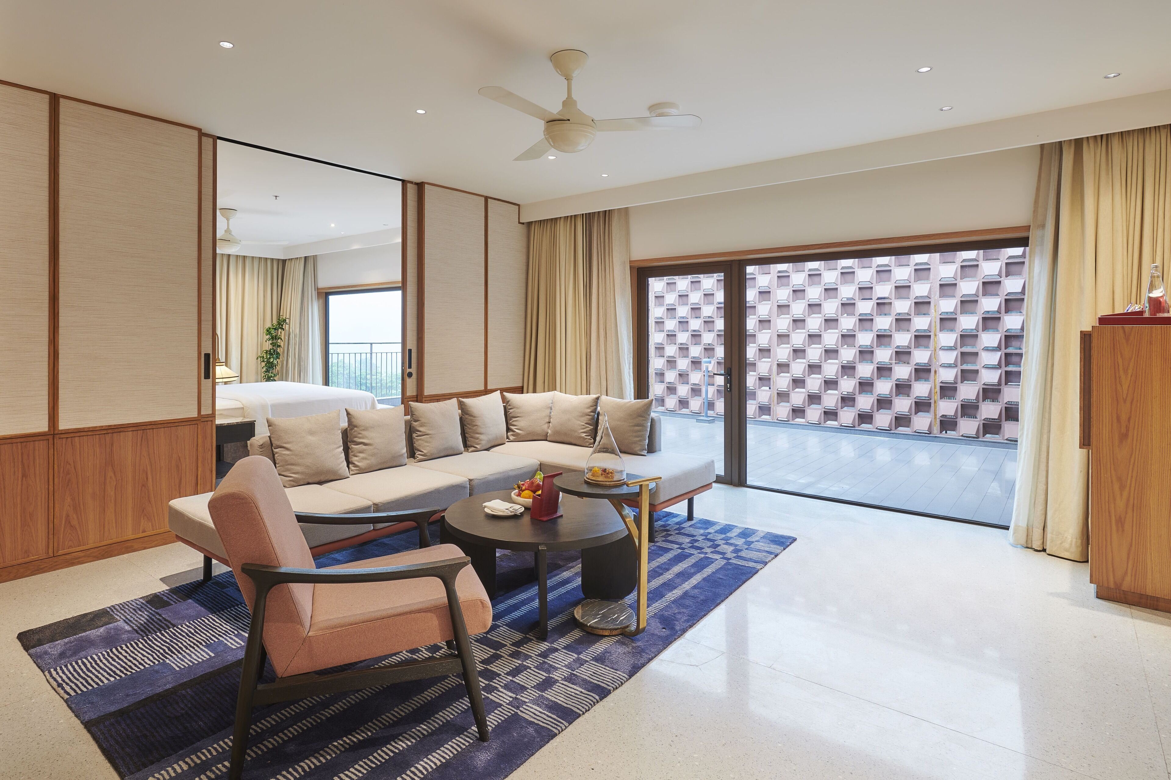 Sahayadri Hill Suite | Egyptian cotton sheets, premium bedding, minibar, in-room safe