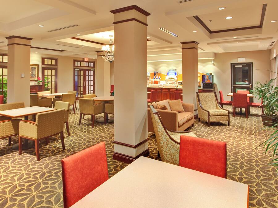 Desayuno para llevar gratuito y diario