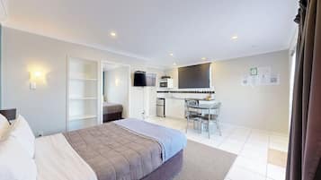 One Bedroom | 1 bedroom, individually decorated, individually furnished
