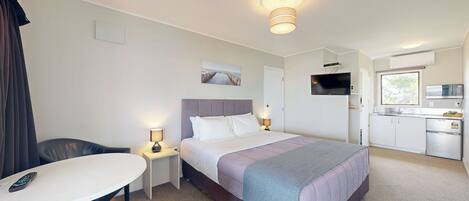 1 chambre, décoration personnalisée, ameublement personnalisé