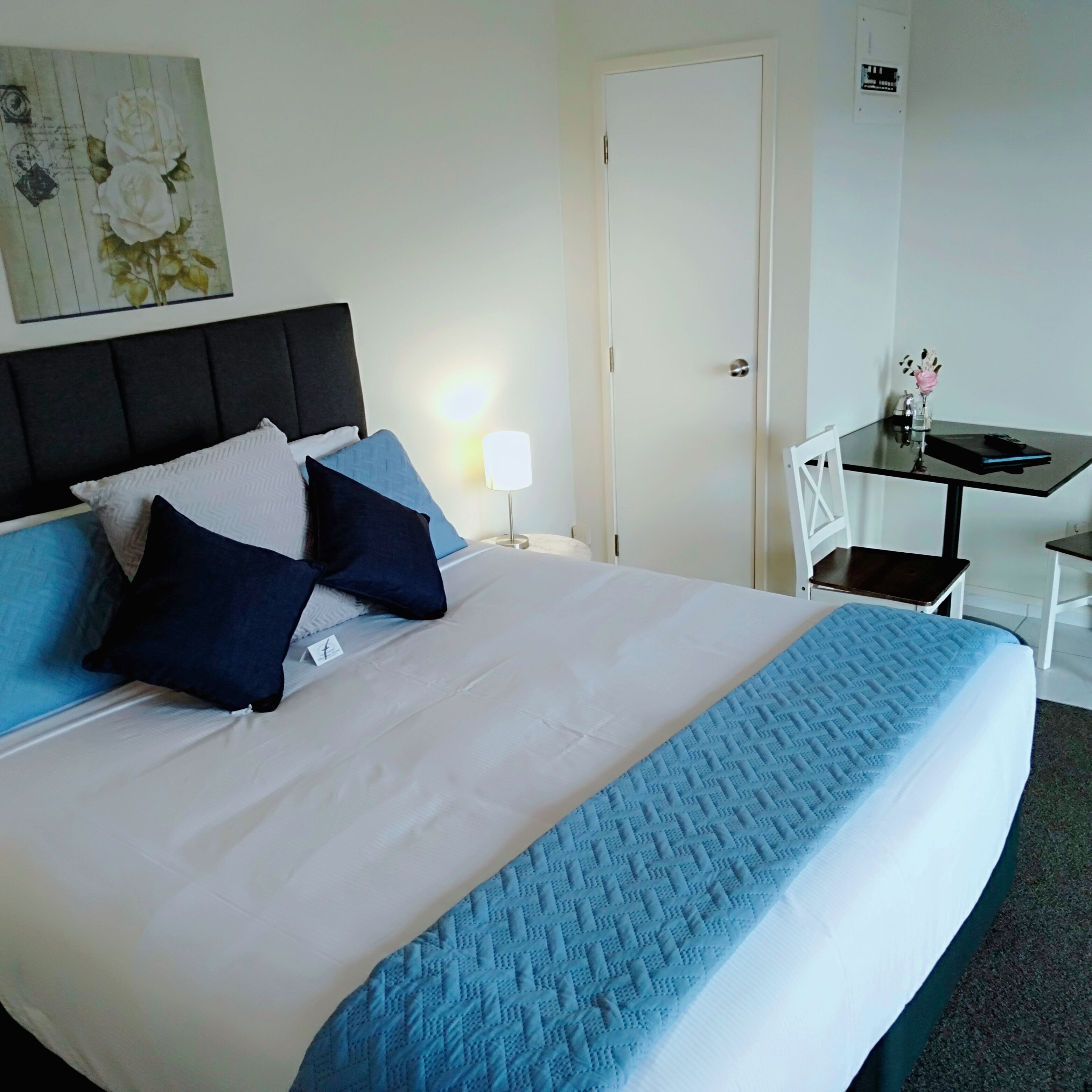 华丽开间 | 特色装修、特色家居、笔记本电脑工作区、熨斗/熨衣板