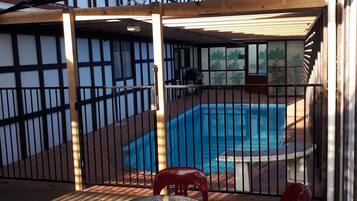 Sesongbasert utendørsbasseng