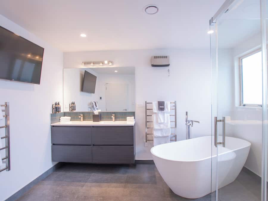 Luxury Suite, 1 Bedroom | Bathroom