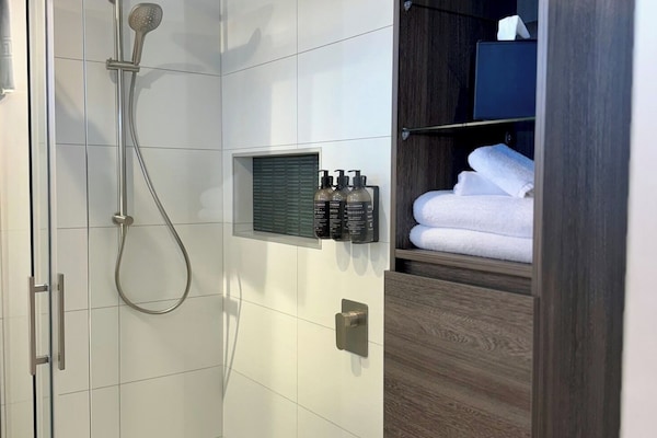 Apartemen Superior, 1 kamar tidur, dapur | Kamar mandi | Perlengkapan mandi gratis, pengering rambut, handuk, dan sabun