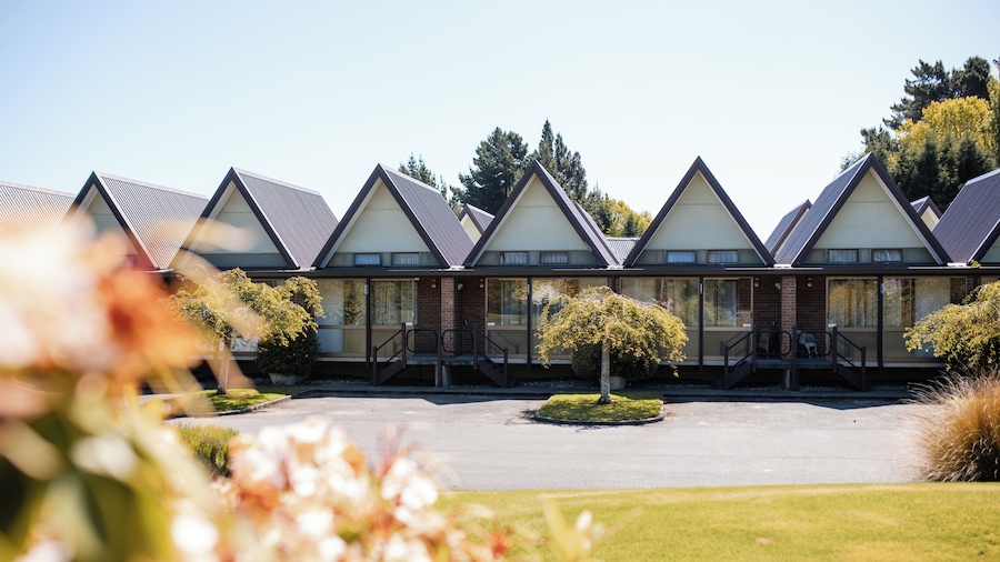 Ascot Park Hotel