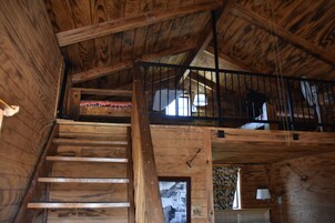 Cabin (Large Pine) | Extra beds