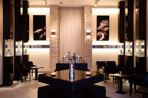 Bar lounge