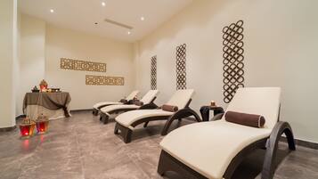 Couples treatment rooms, sauna, steam room, body treatments