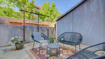 Family Room, City View | Terrace/patio
