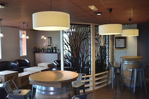 Lunch and dinner served, French cuisine