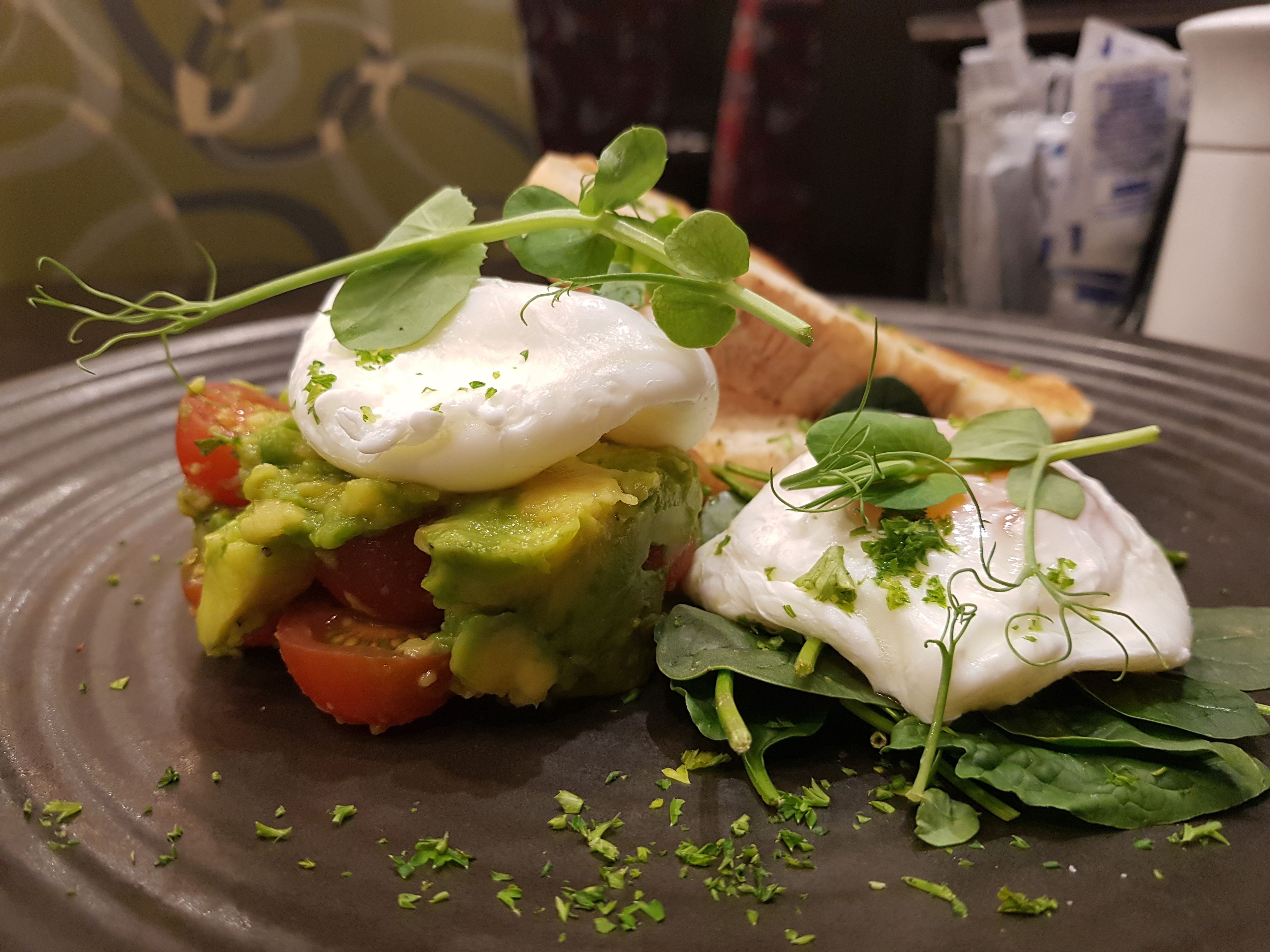 daily cooked-to-order breakfast for a fee