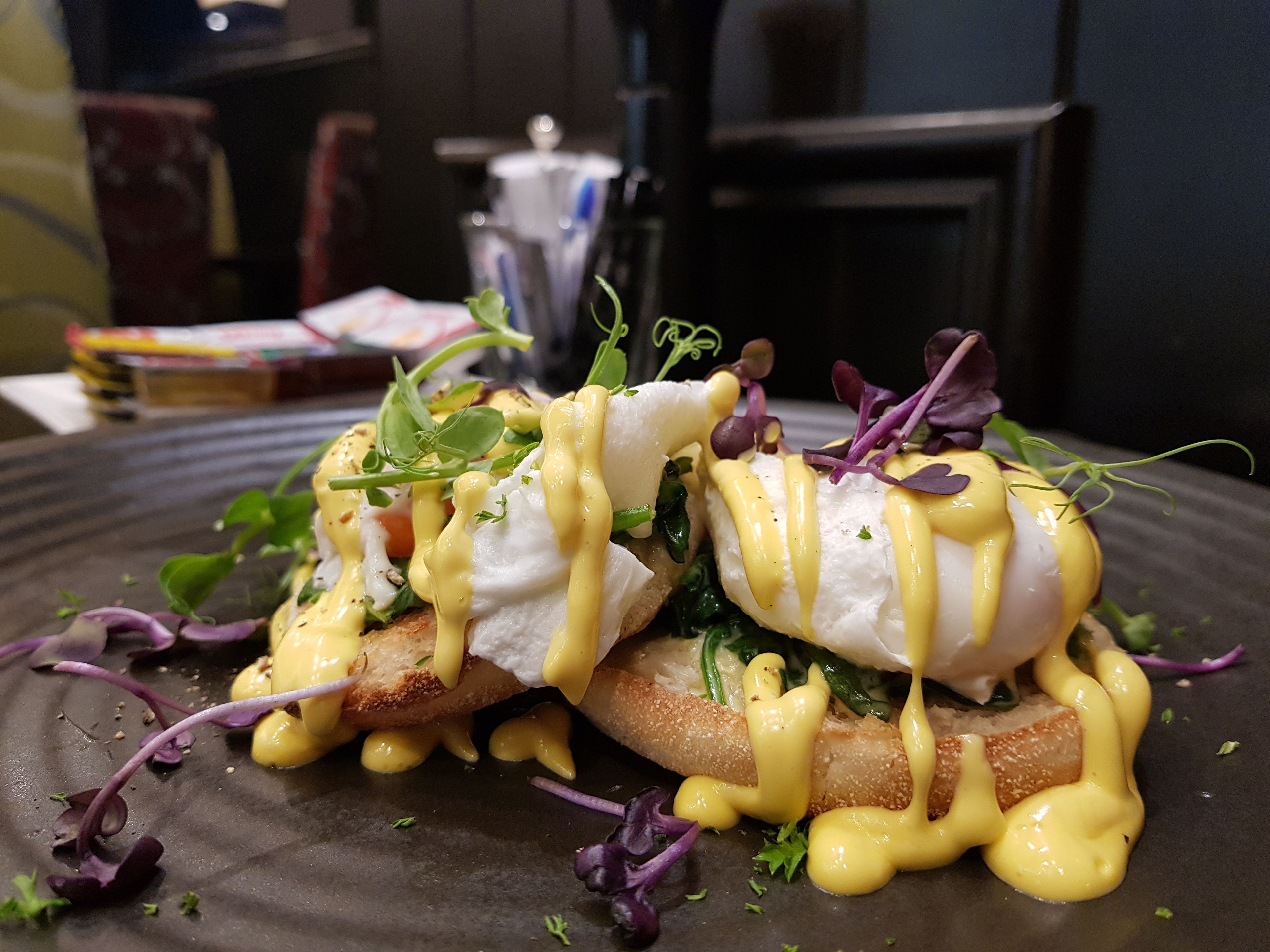 daily cooked-to-order breakfast for a fee