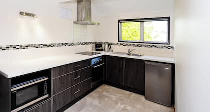 Balmoral Lodge Motel