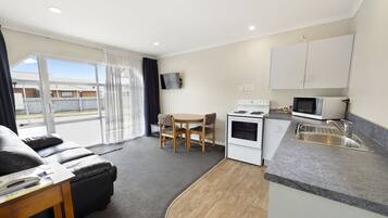 Apartment, 1 King Bed | Living area