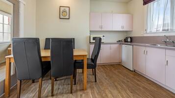 Family Apartment, 2 Bedrooms | Private kitchen