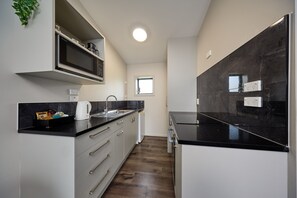Apartment, 2 Bedrooms | Private kitchen | Fridge, coffee/tea maker - Willowbank Motel (Kaikoura)