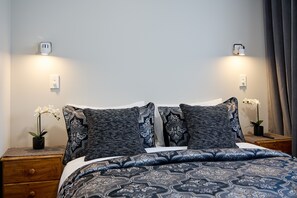 คอมฟอร์ทอพาร์ทเมนท์, 1 ห้องนอน, วิวภูเขา (Prepaid) | เตารีด/โต๊ะรีดผ้า, Wi-Fi ฟรี