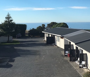Property grounds - Alpine View Motel (Kaikoura)