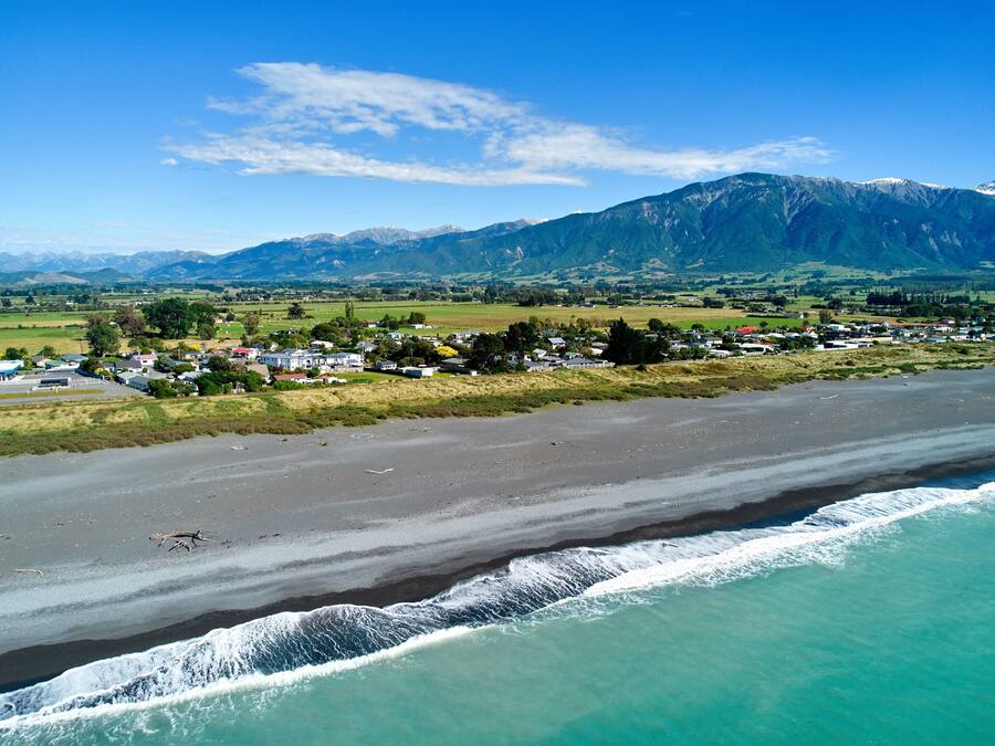 Na praia, serviço de traslado de/para a praia, 12 bares na praia