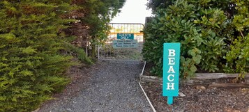 En la playa, traslado desde/hacia la playa, 12 bares en la playa